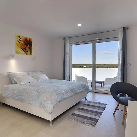 Villa White Barbariga