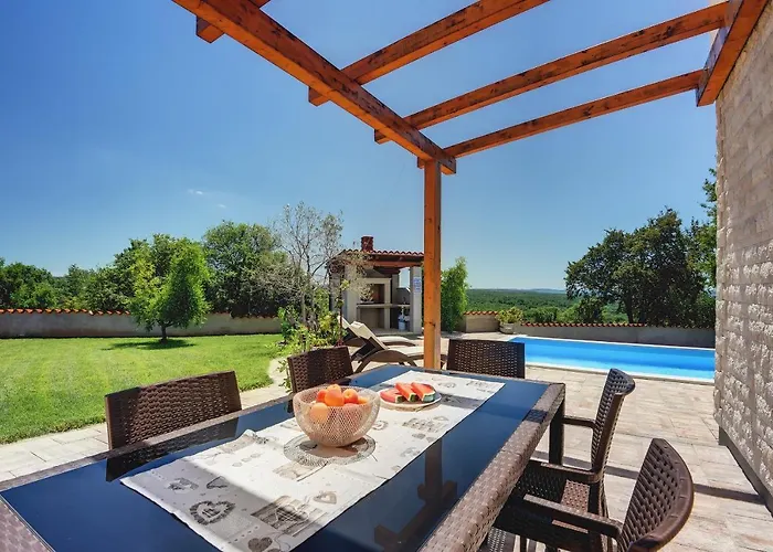 Villa White