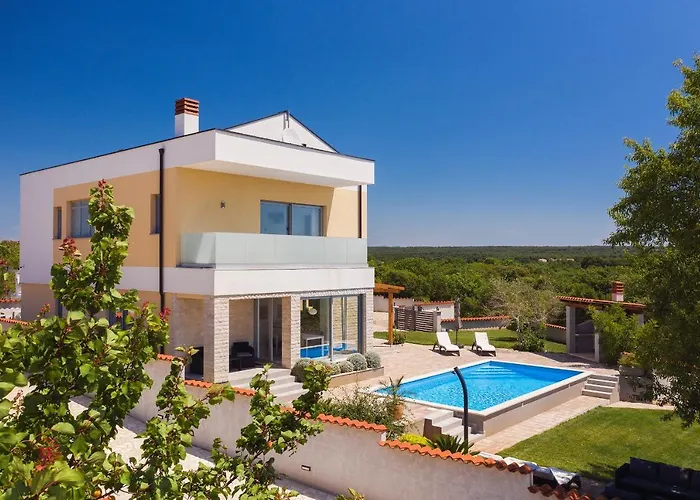 White Villa Barbariga