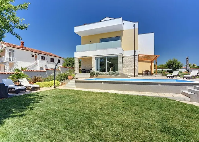 White Villa Barbariga