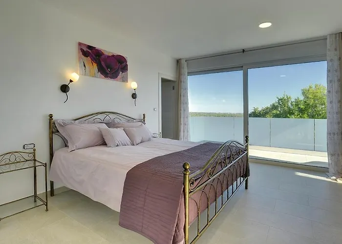 Villa White Barbariga