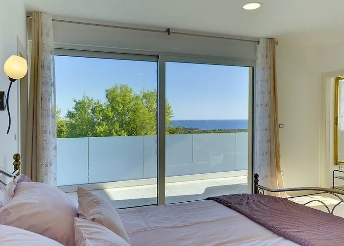 Villa White *