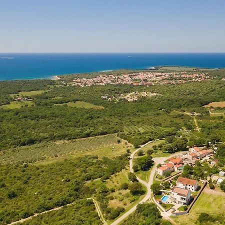 Villa White *