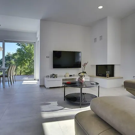 Villa White *