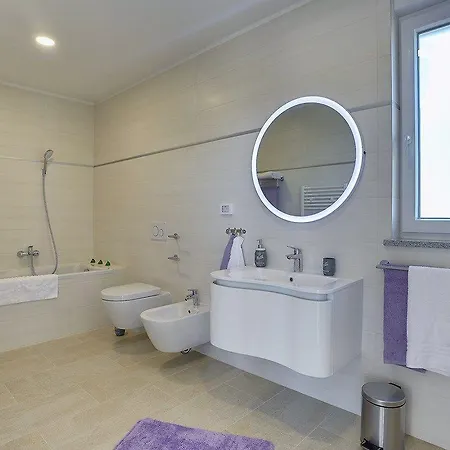 Villa White *