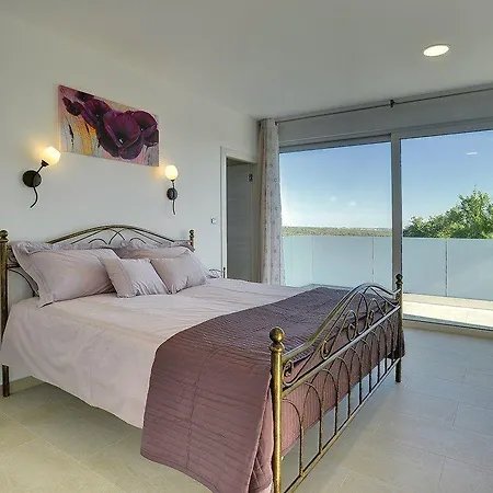 White Villa Barbariga