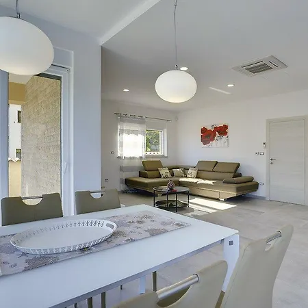 Villa White Barbariga